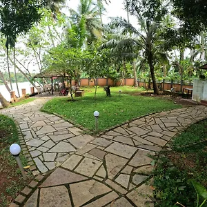 Greenchromide Homestay Mundrothuruth